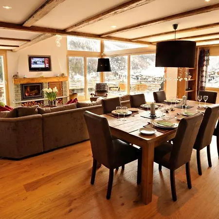 Panorama Chalet With Views To The Glaciers And The Dom Сasa de vacaciones *